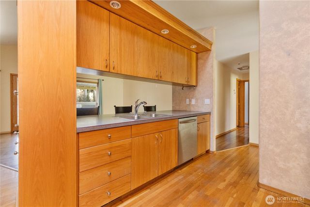 1583 Mark Street, Oak Harbor, WA 98277