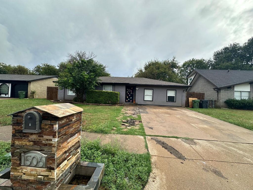 1506 Shelmar Drive, Arlington, TX 76014