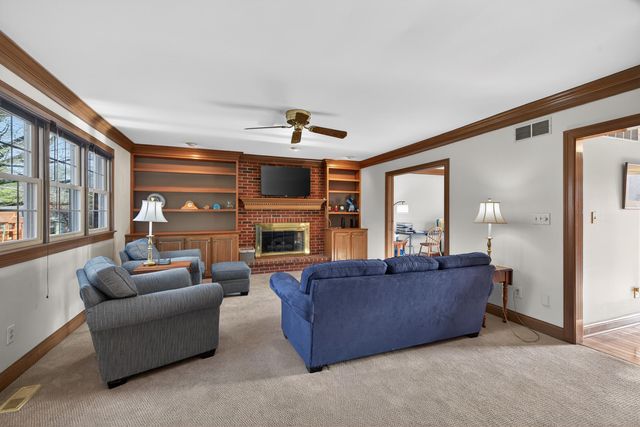 2217 Cascade Way, Lexington, KY 40515