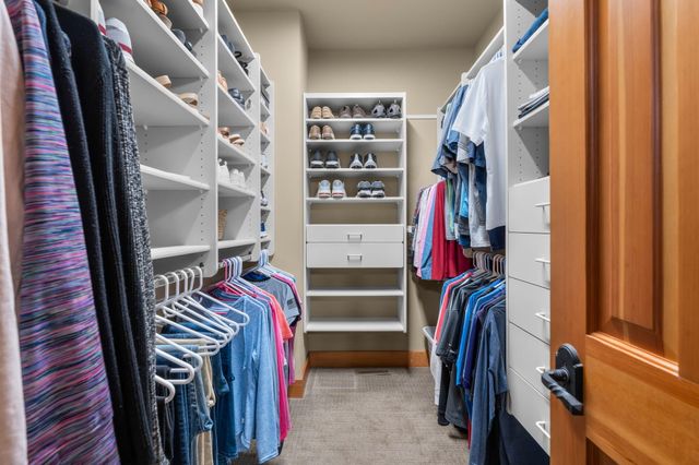 17010 Royal Coachman Drive, Sisters, OR 97759