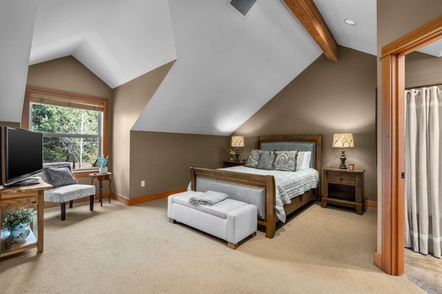 17010 Royal Coachman Drive, Sisters, OR 97759