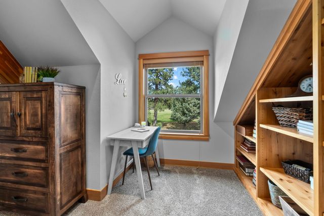 17010 Royal Coachman Drive, Sisters, OR 97759