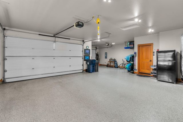 17010 Royal Coachman Drive, Sisters, OR 97759