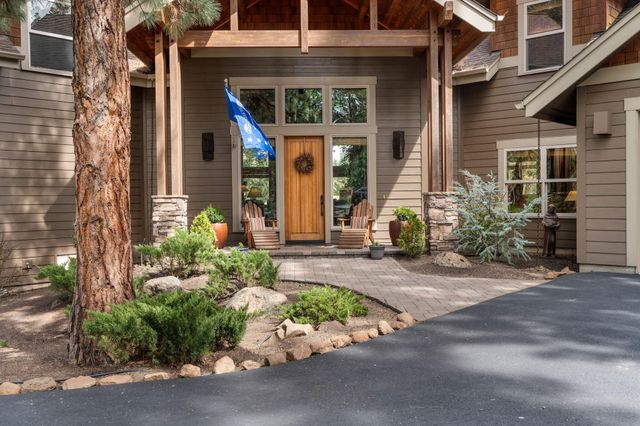 17010 Royal Coachman Drive, Sisters, OR 97759