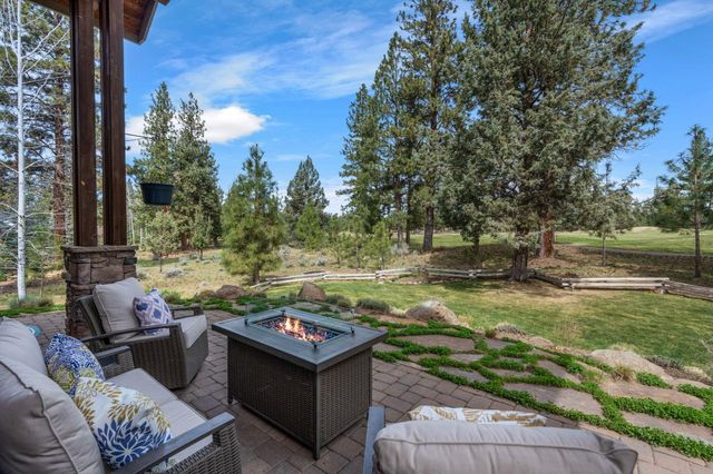 17010 Royal Coachman Drive, Sisters, OR 97759