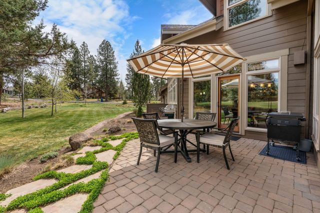 17010 Royal Coachman Drive, Sisters, OR 97759