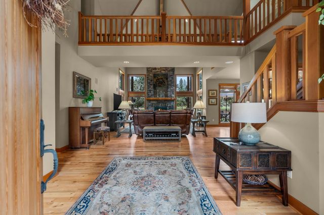 17010 Royal Coachman Drive, Sisters, OR 97759