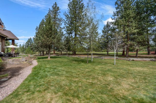 17010 Royal Coachman Drive, Sisters, OR 97759