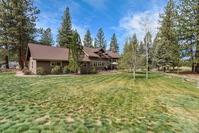 17010 Royal Coachman Drive, Sisters, OR 97759