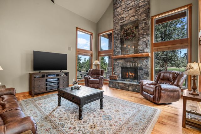 17010 Royal Coachman Drive, Sisters, OR 97759