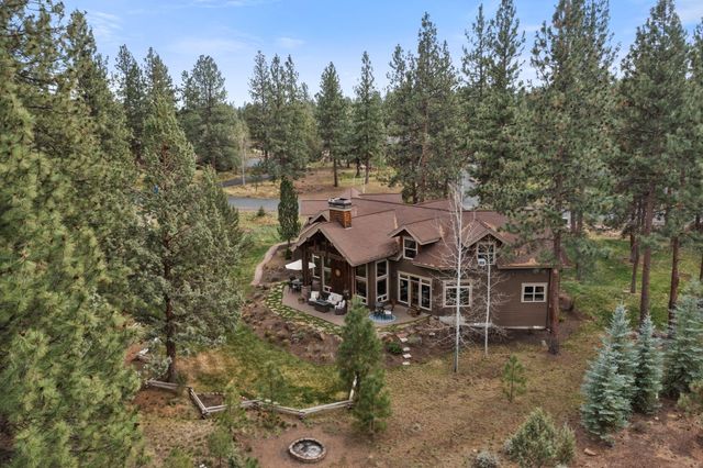 17010 Royal Coachman Drive, Sisters, OR 97759