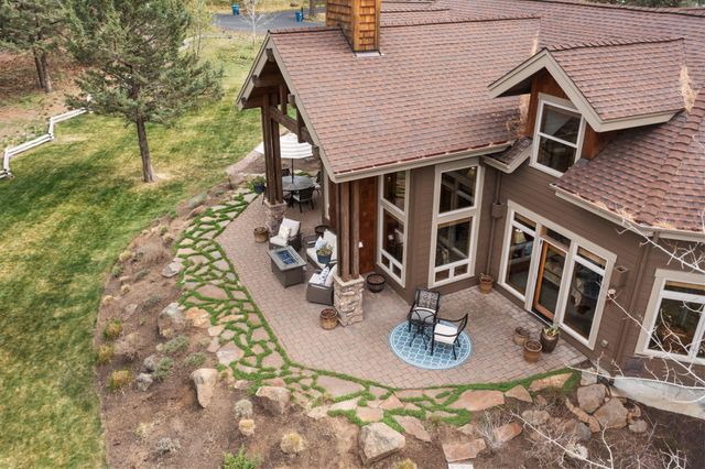 17010 Royal Coachman Drive, Sisters, OR 97759