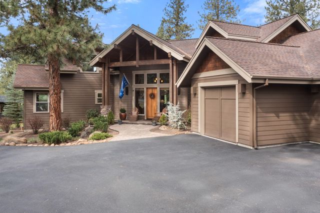 17010 Royal Coachman Drive, Sisters, OR 97759