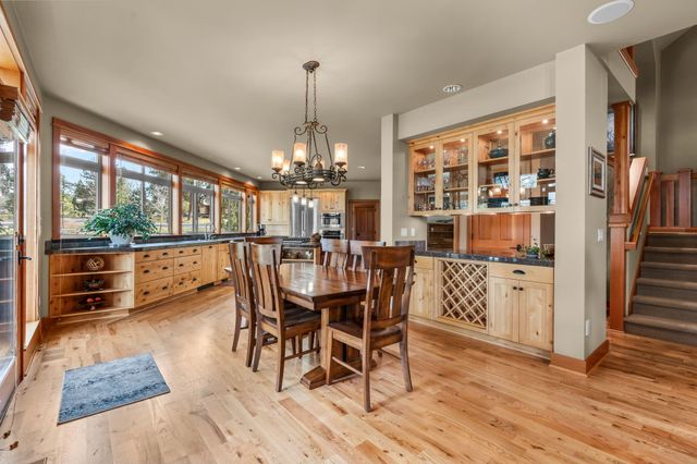 17010 Royal Coachman Drive, Sisters, OR 97759