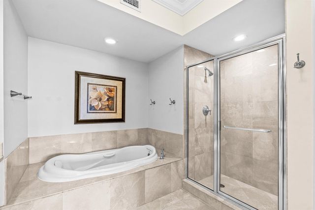 2650 Lake Shore Drive 703, Riviera Beach, FL 33404