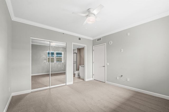 2650 Lake Shore Drive 703, Riviera Beach, FL 33404
