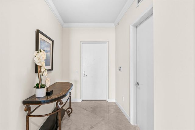 2650 Lake Shore Drive 703, Riviera Beach, FL 33404