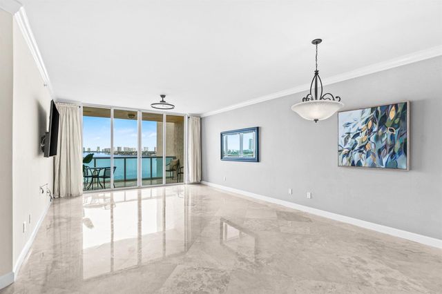 2650 Lake Shore Drive 703, Riviera Beach, FL 33404