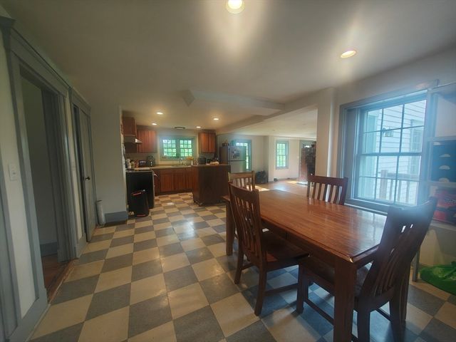 34 George Street, Mendon, MA 01756