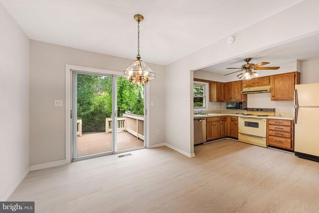 5626 FORT CORLORAN DR, Burke, VA 22015