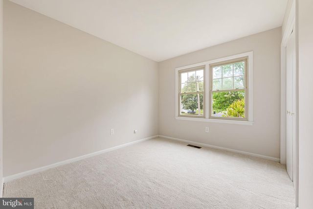5626 FORT CORLORAN DR, Burke, VA 22015