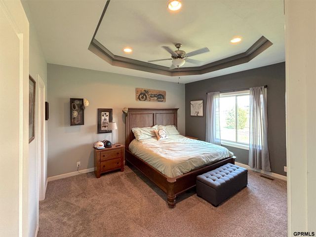 1240 N 97th Street, Lincoln, NE 68505