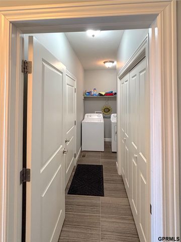 1240 N 97th Street, Lincoln, NE 68505