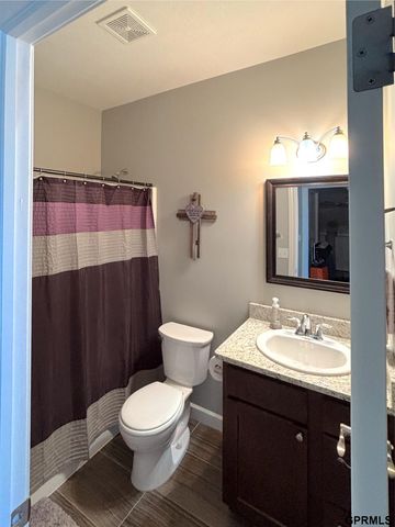 1240 N 97th Street, Lincoln, NE 68505