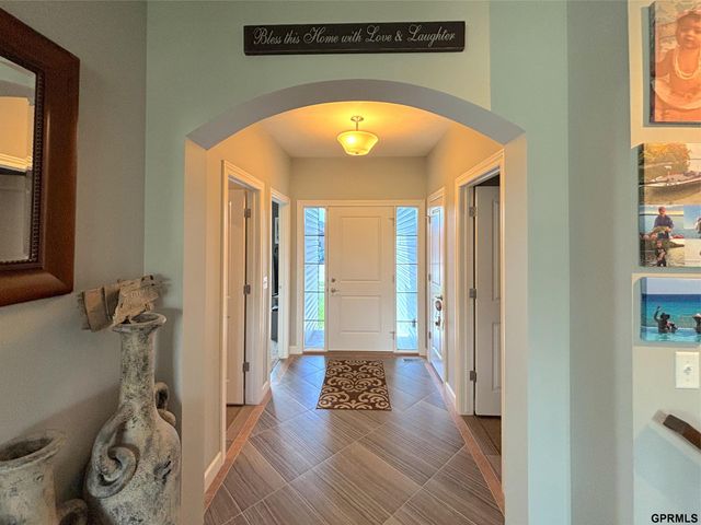 1240 N 97th Street, Lincoln, NE 68505