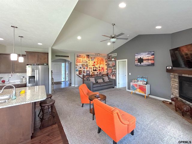 1240 N 97th Street, Lincoln, NE 68505