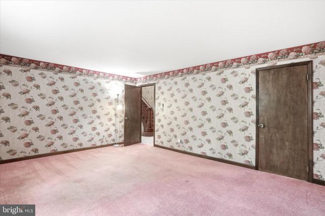 456 LINDMAN DR, Chambersburg, PA 17202