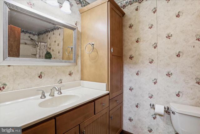 456 LINDMAN DR, Chambersburg, PA 17202