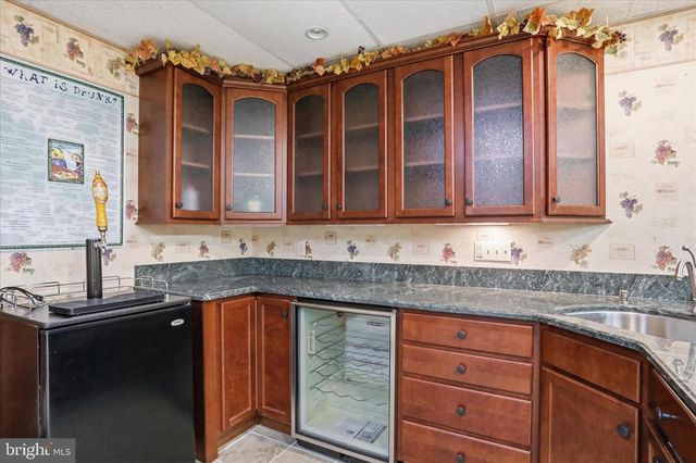 456 LINDMAN DR, Chambersburg, PA 17202