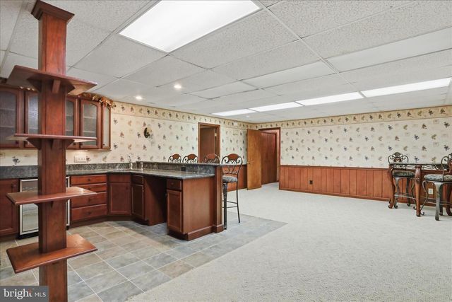 456 LINDMAN DR, Chambersburg, PA 17202
