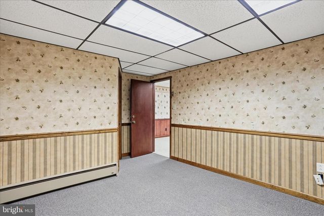 456 LINDMAN DR, Chambersburg, PA 17202