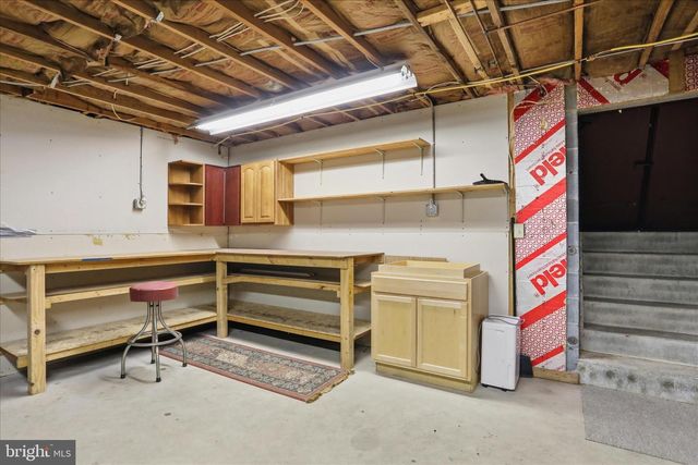456 LINDMAN DR, Chambersburg, PA 17202