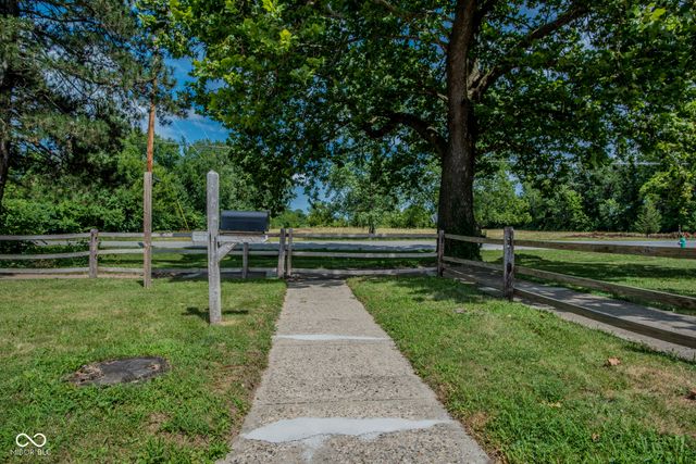 4216 Moller Road, Indianapolis, IN 46254