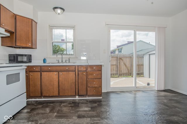 4216 Moller Road, Indianapolis, IN 46254