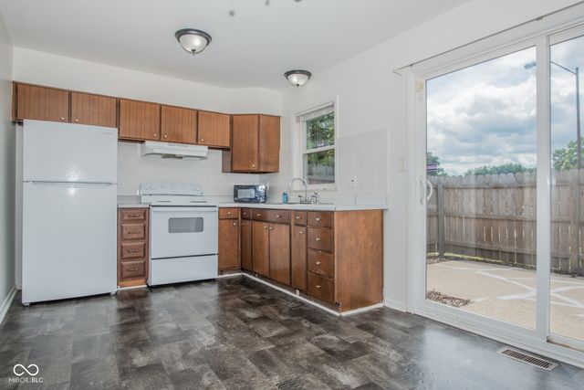 4216 Moller Road, Indianapolis, IN 46254