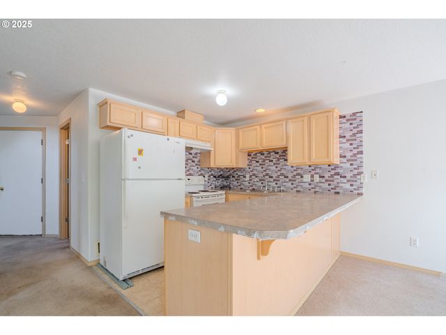 1115 W 33RD Way, Vancouver, WA 98660