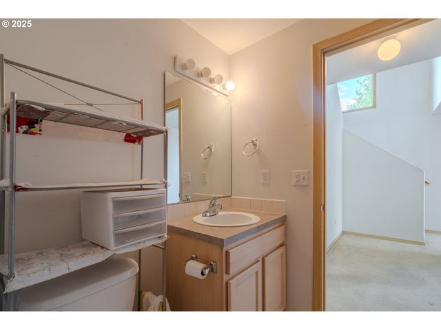 1115 W 33RD Way, Vancouver, WA 98660