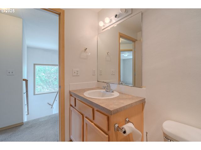 1115 W 33RD Way, Vancouver, WA 98660