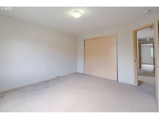 1115 W 33RD Way, Vancouver, WA 98660