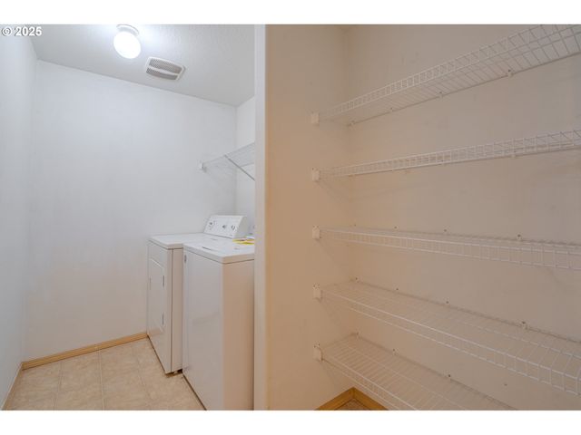 1115 W 33RD Way, Vancouver, WA 98660