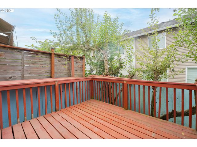 1115 W 33RD Way, Vancouver, WA 98660