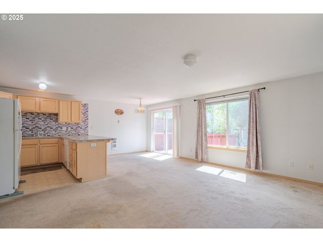 1115 W 33RD Way, Vancouver, WA 98660