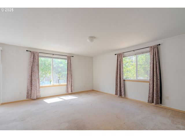1115 W 33RD Way, Vancouver, WA 98660