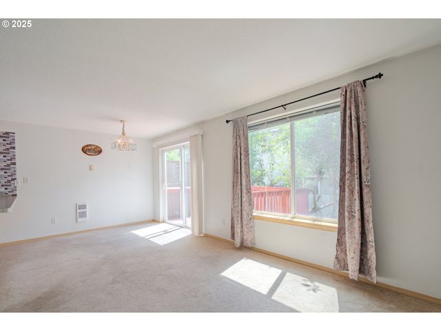 1115 W 33RD Way, Vancouver, WA 98660