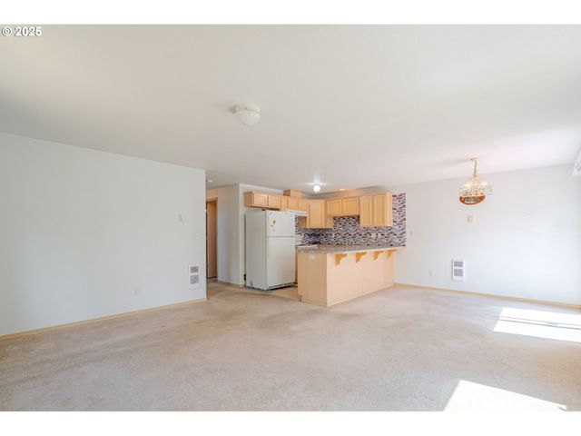 1115 W 33RD Way, Vancouver, WA 98660