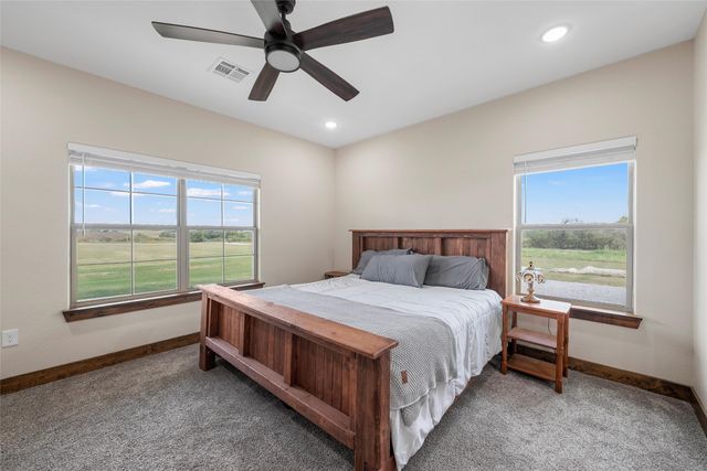 578 N Lincoln Avenue, Mart, TX 76664